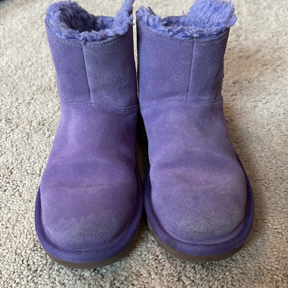 Kids uggs size US 2 - Picture 2 of 6